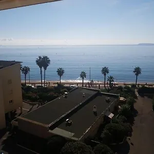 Le Lavandou, 1 Pièce, 3 Personnes - Fr-1-308-77 Appartement