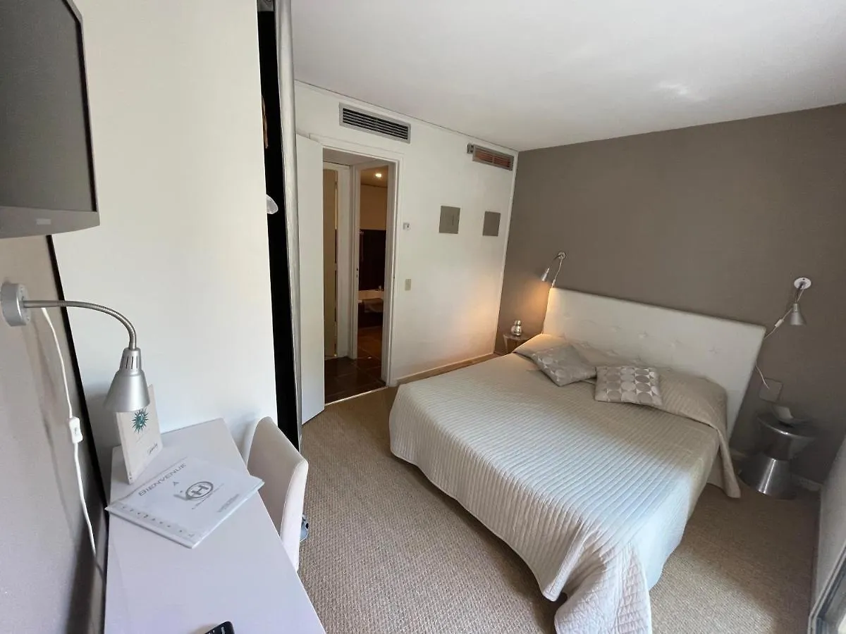 Hotel L'Orangeraie Le Lavandou 3*,